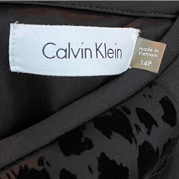 Brand New! Calvin Klein Black Animal Print Skirt Set Sizes 14P skirt and PXL top - Picture 5 of 6